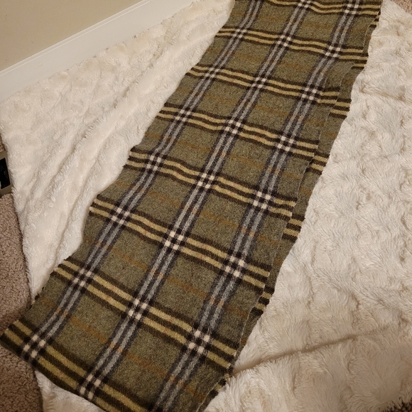 Burberry scarf - Picture 4 of 5